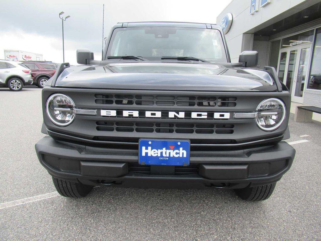 new 2025 Ford Bronco car, priced at $41,990