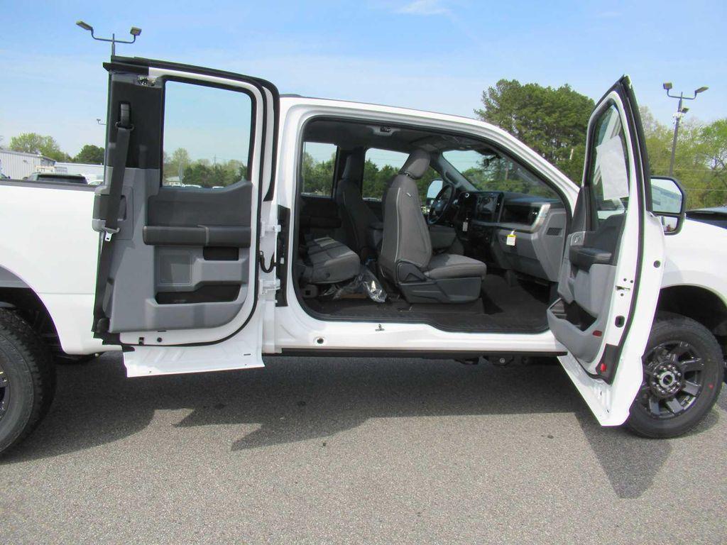new 2025 Ford F-350 car, priced at $61,095