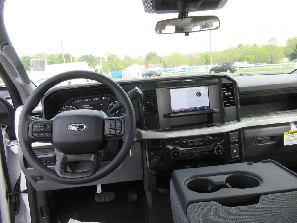 new 2025 Ford F-350 car, priced at $61,095