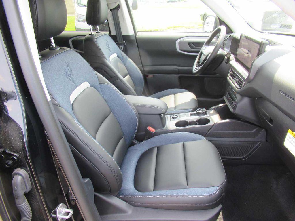 new 2025 Ford Bronco Sport car, priced at $35,990