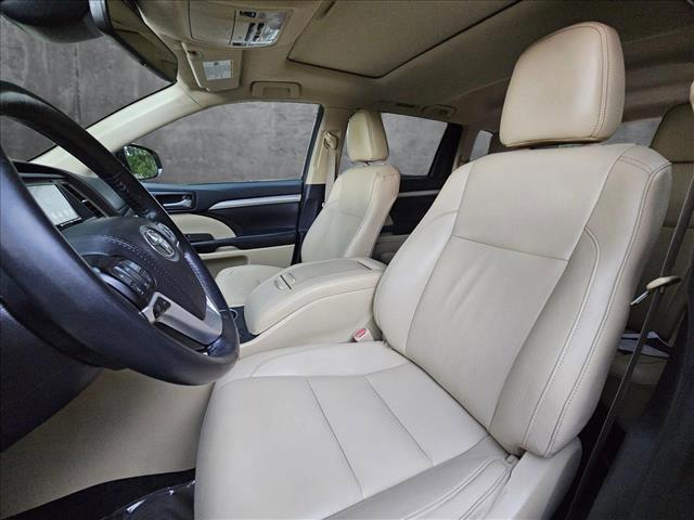 used 2019 Toyota Highlander car, priced at $29,053