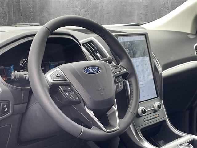 used 2024 Ford Edge car, priced at $33,786