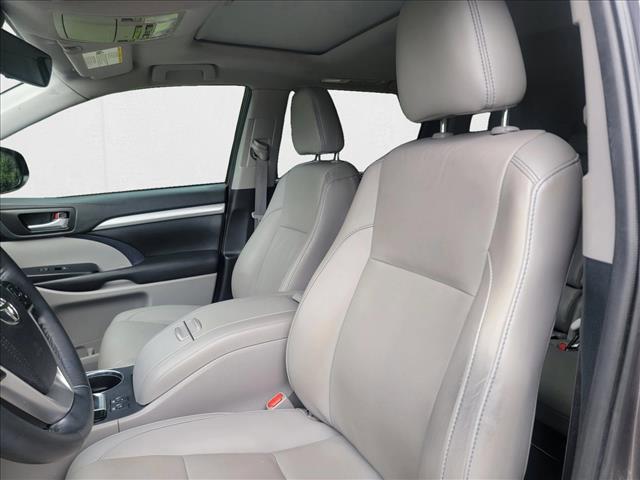 used 2019 Toyota Highlander car, priced at $19,684