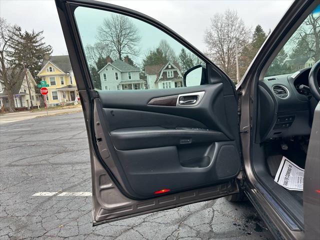 used 2014 Nissan Pathfinder car, priced at $9,499