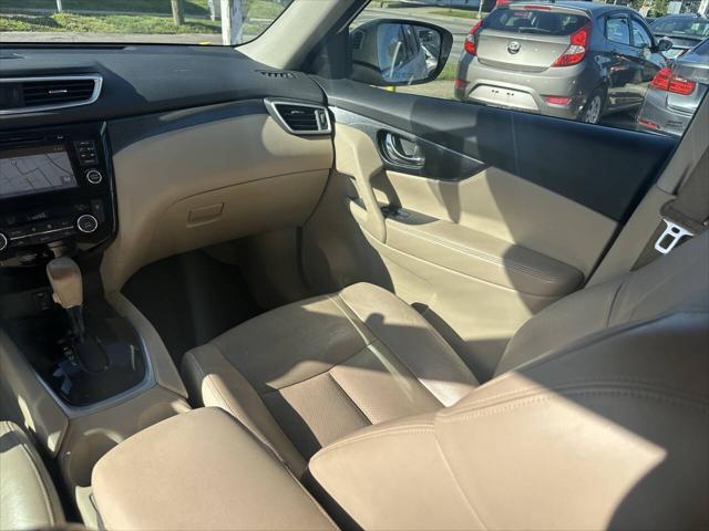 used 2015 Nissan Rogue car, priced at $10,499