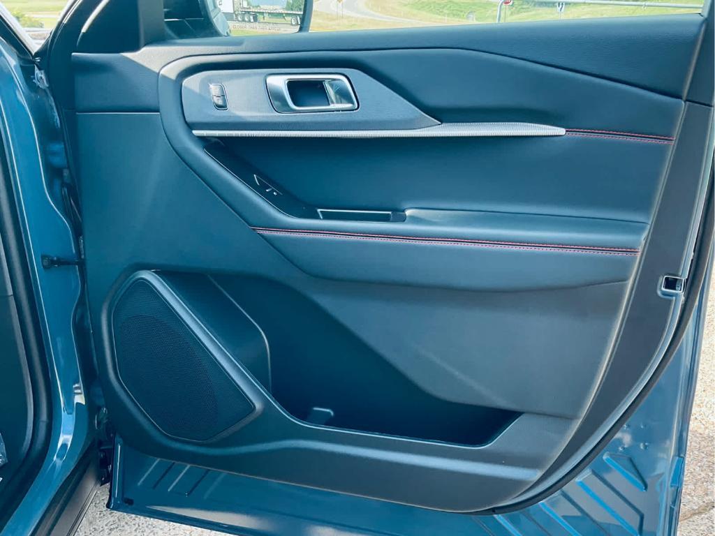 new 2025 Ford Explorer car, priced at $49,227