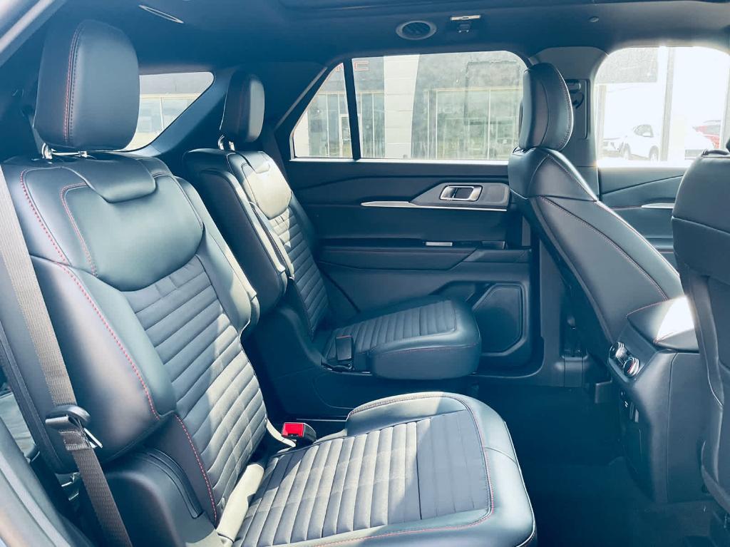 new 2025 Ford Explorer car, priced at $49,227