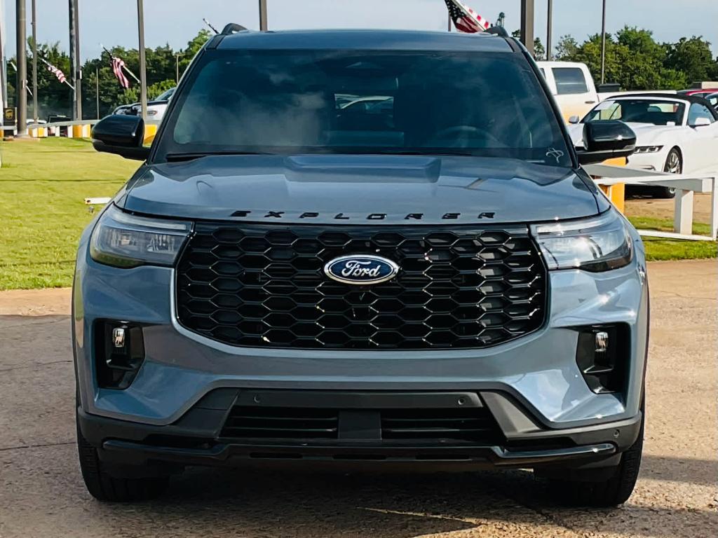 new 2025 Ford Explorer car, priced at $49,227