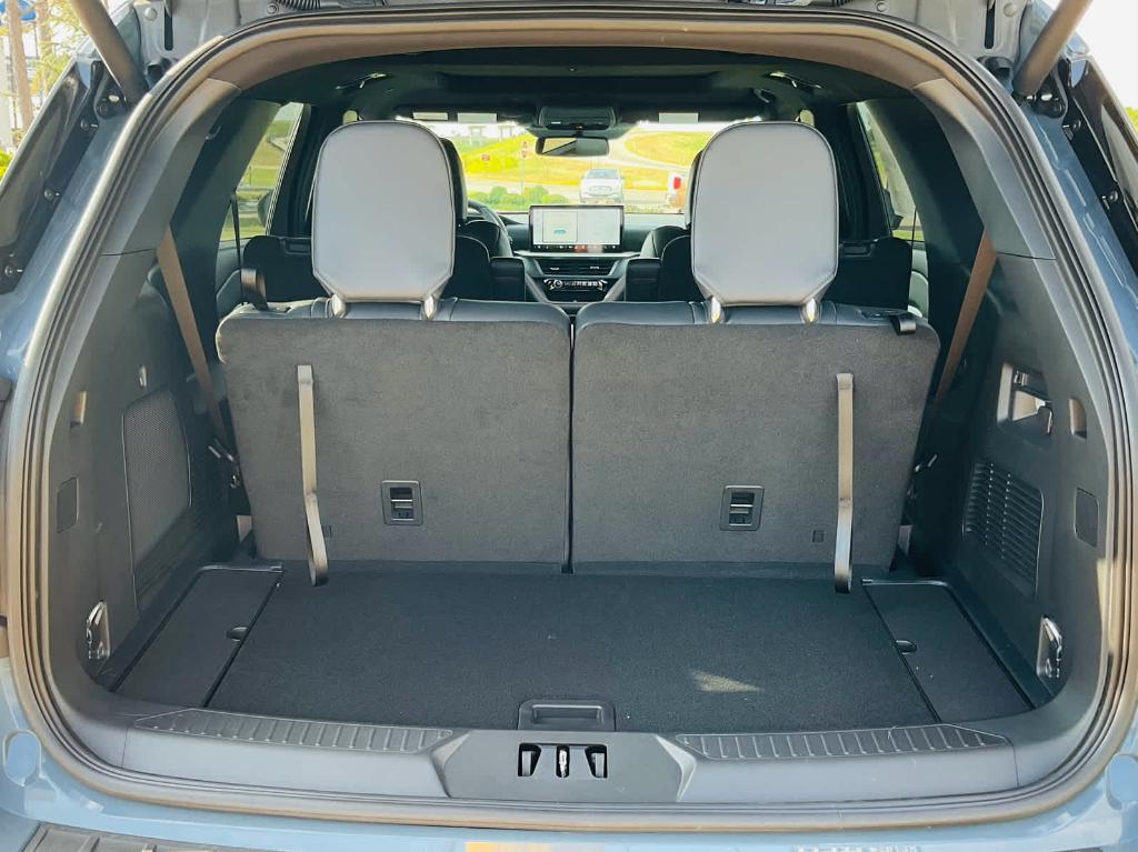 new 2025 Ford Explorer car, priced at $49,227