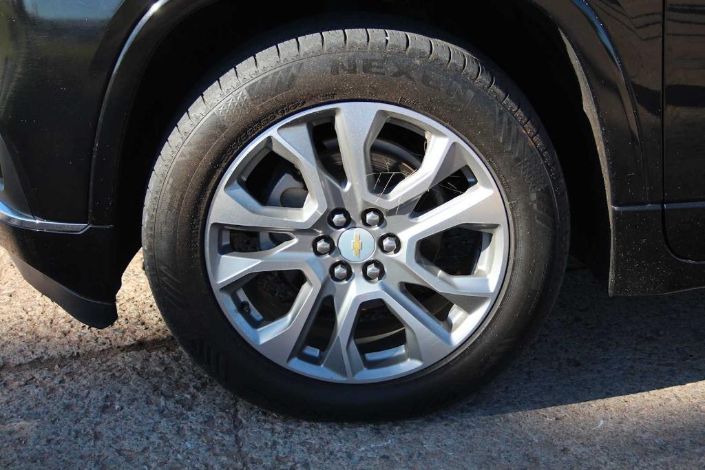 used 2020 Chevrolet Traverse car, priced at $22,500