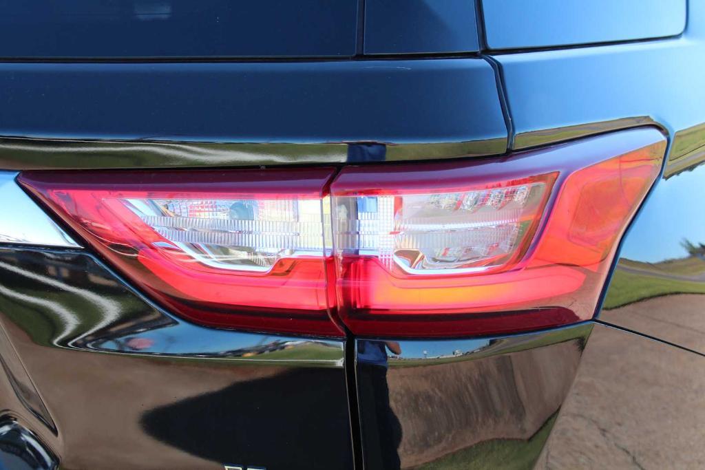 used 2020 Chevrolet Traverse car, priced at $22,500