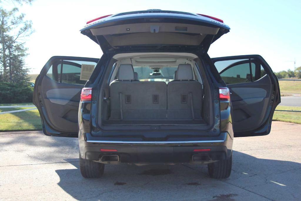 used 2020 Chevrolet Traverse car, priced at $22,500