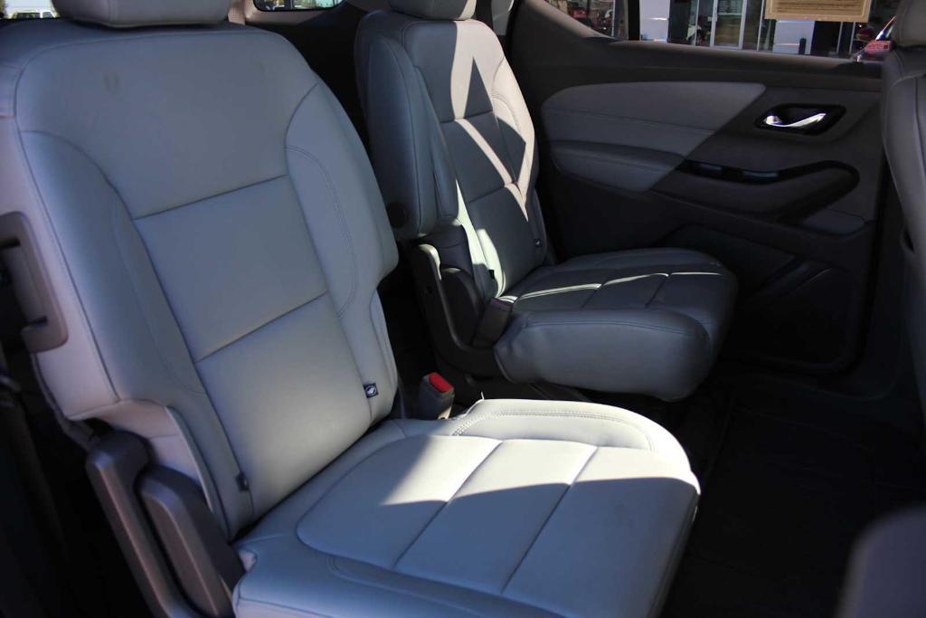 used 2020 Chevrolet Traverse car, priced at $22,500