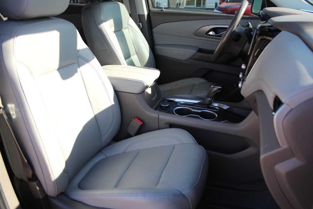 used 2020 Chevrolet Traverse car, priced at $22,500