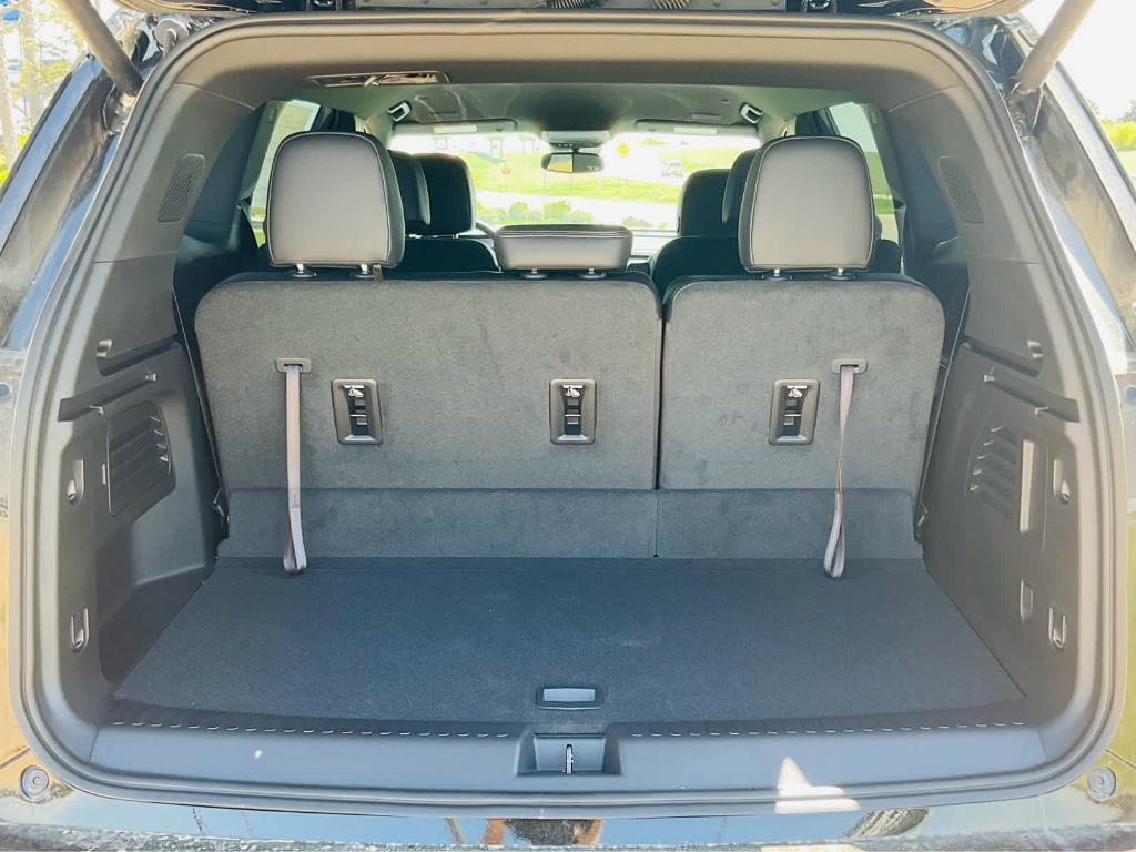 new 2025 Buick Enclave car, priced at $48,330