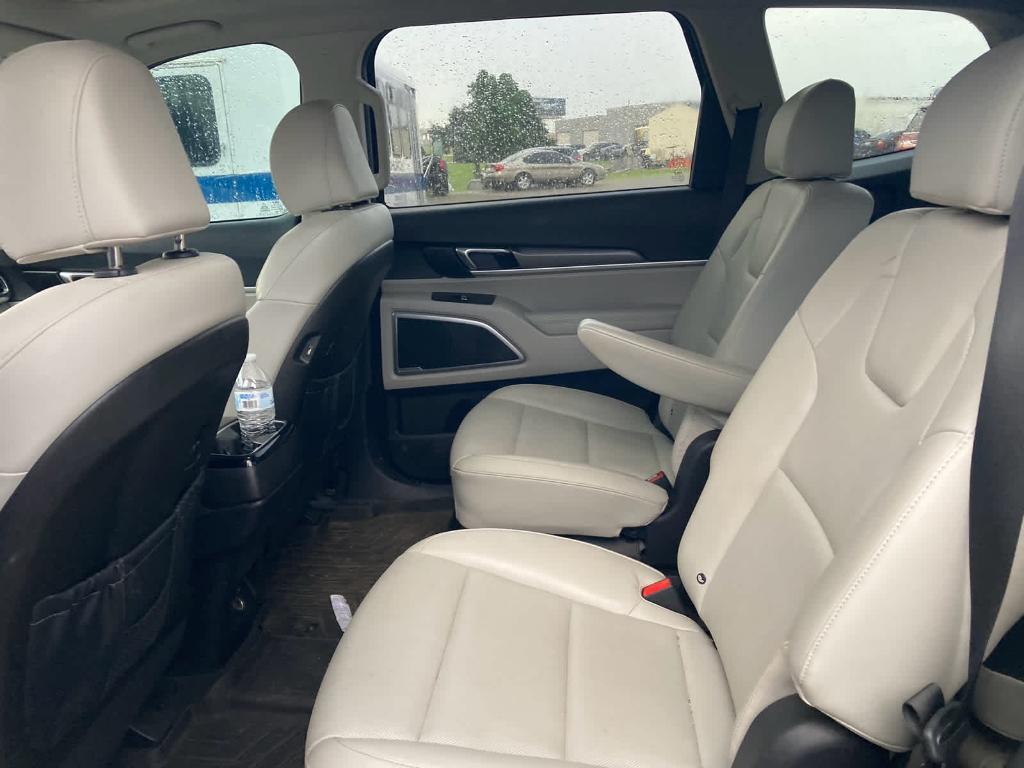 used 2022 Kia Telluride car, priced at $30,000