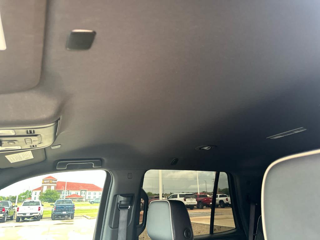 used 2024 GMC Yukon car, priced at $61,027