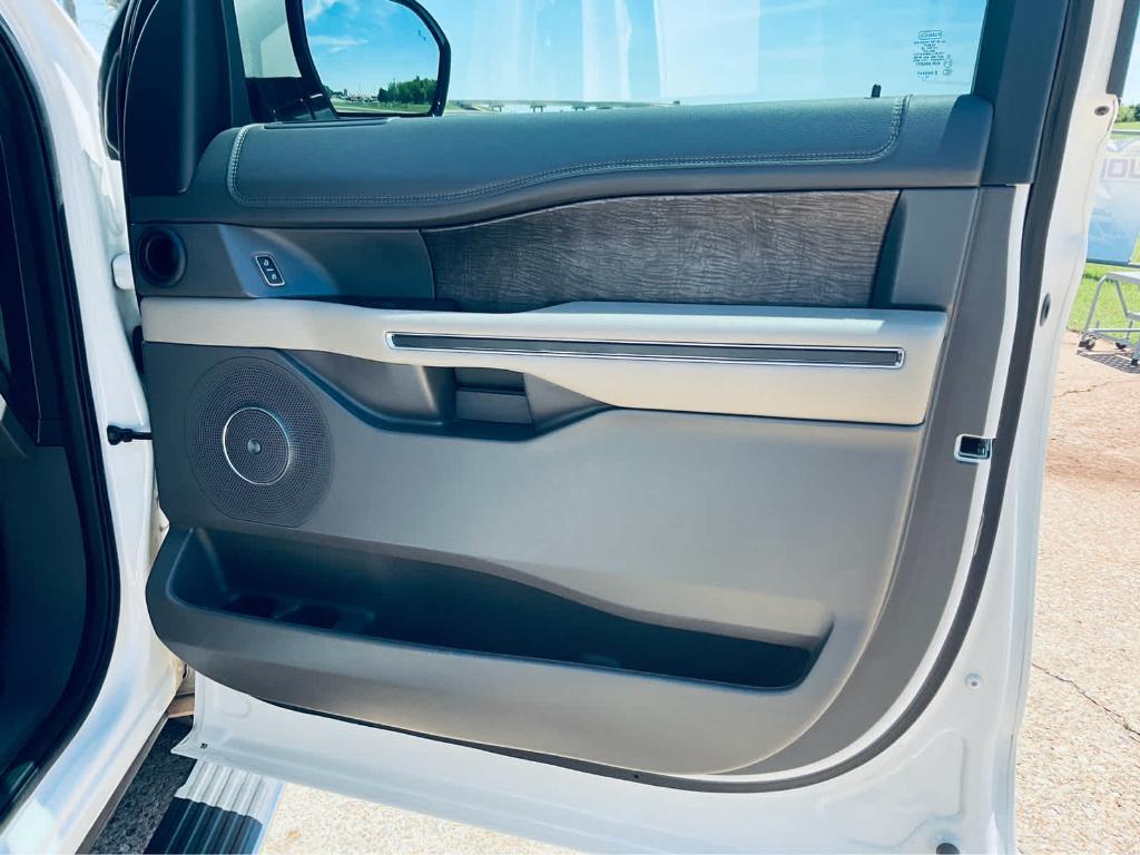 used 2020 Ford Expedition car, priced at $30,000