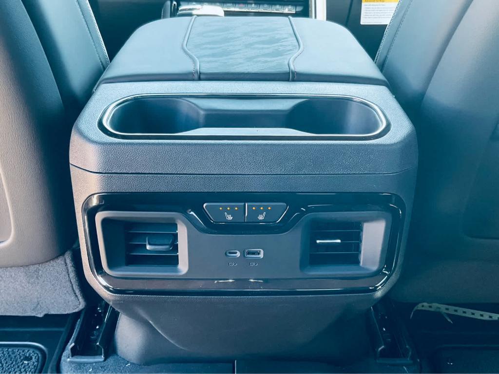 new 2025 GMC Sierra 1500 car, priced at $74,040