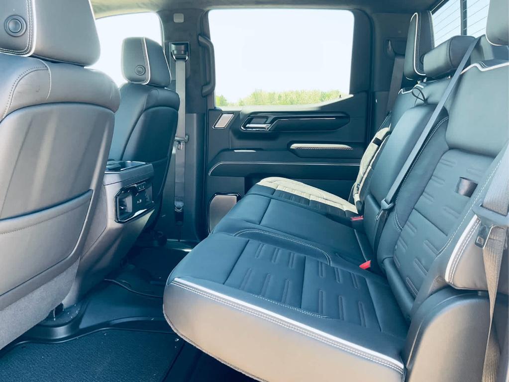new 2025 GMC Sierra 1500 car, priced at $74,040