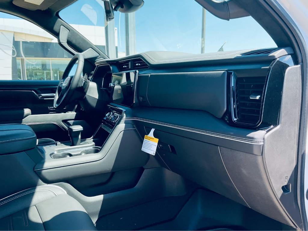 new 2025 GMC Sierra 1500 car, priced at $74,040