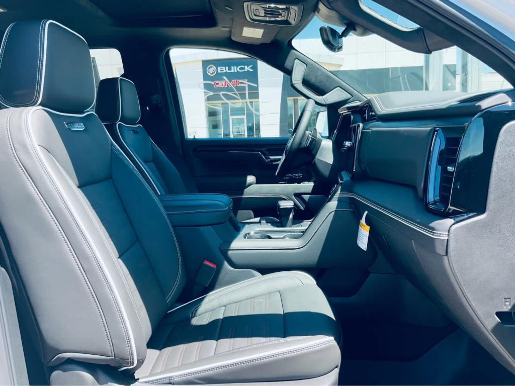 new 2025 GMC Sierra 1500 car, priced at $74,040