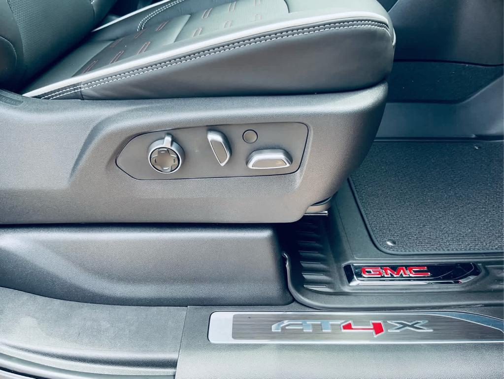 new 2025 GMC Sierra 1500 car, priced at $73,385