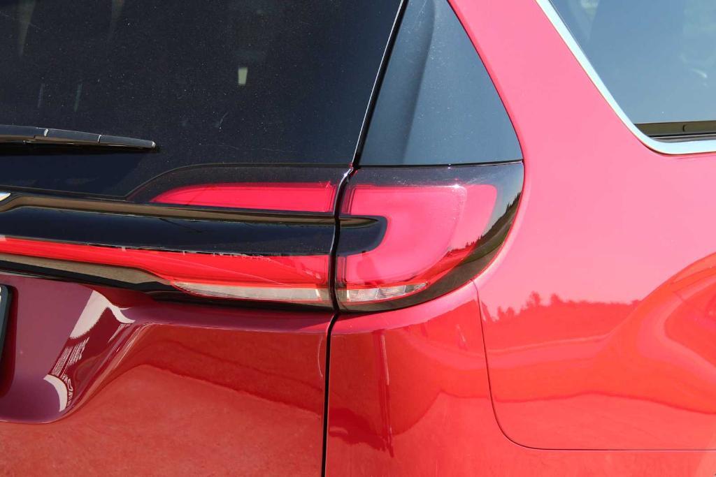 used 2025 Chrysler Pacifica car, priced at $33,500