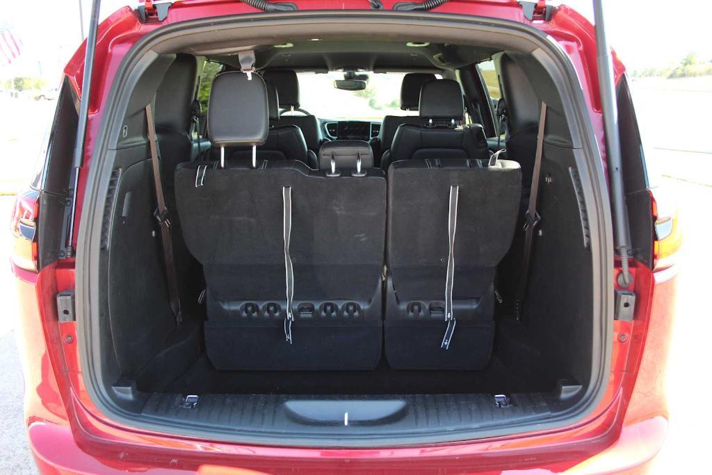 used 2025 Chrysler Pacifica car, priced at $33,500