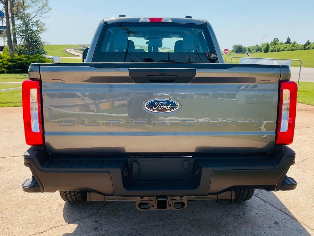 new 2025 Ford F-250 car, priced at $60,075