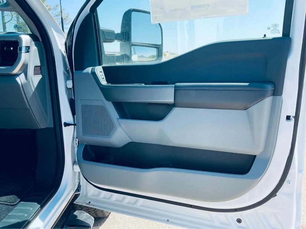 new 2024 Ford F-250 car, priced at $54,460