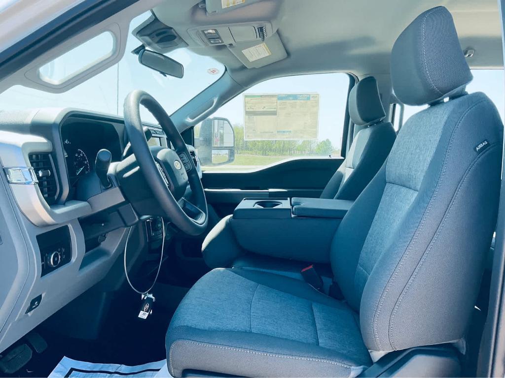 new 2024 Ford F-250 car, priced at $54,460