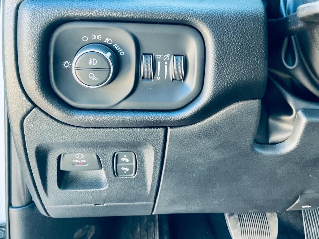 new 2025 Ram 1500 car, priced at $54,231