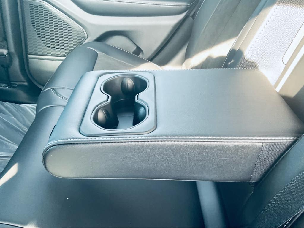 new 2025 Jeep Grand Cherokee car, priced at $41,499