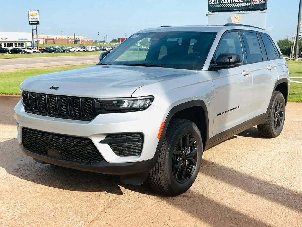 new 2025 Jeep Grand Cherokee car, priced at $41,499