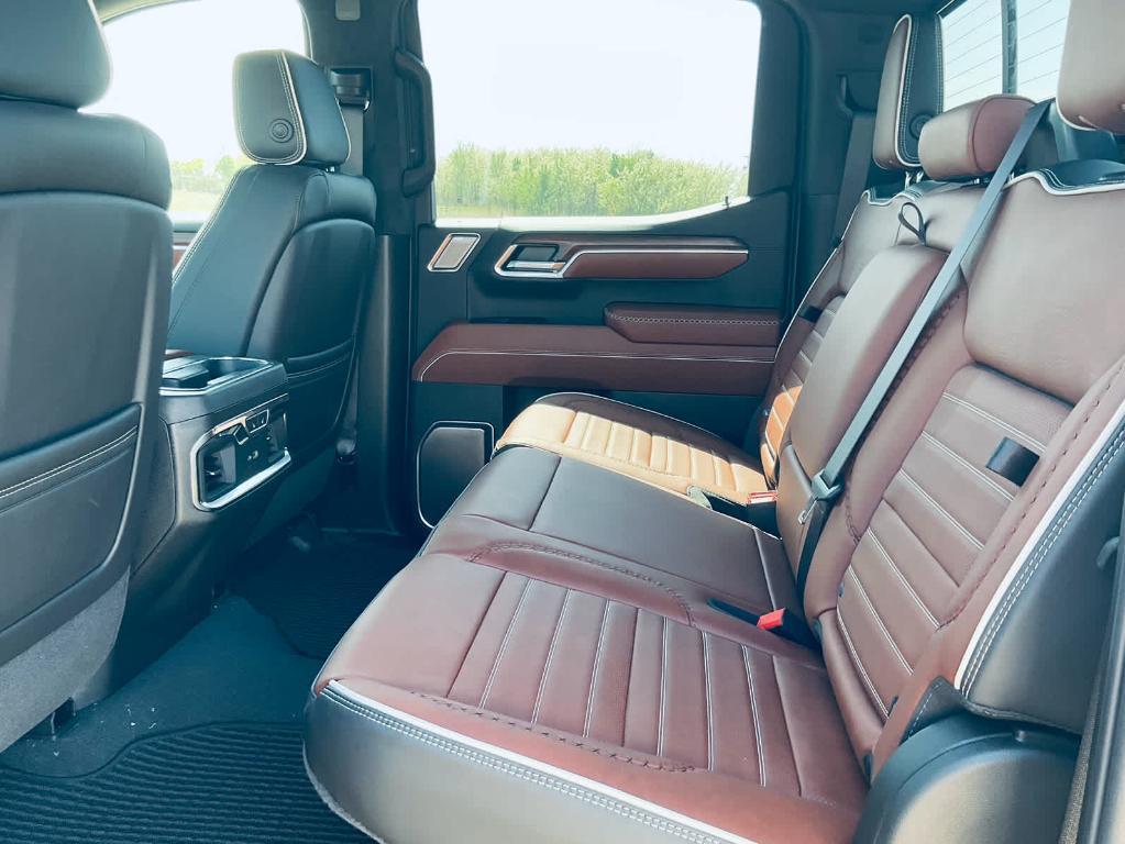 new 2025 GMC Sierra 1500 car, priced at $76,555