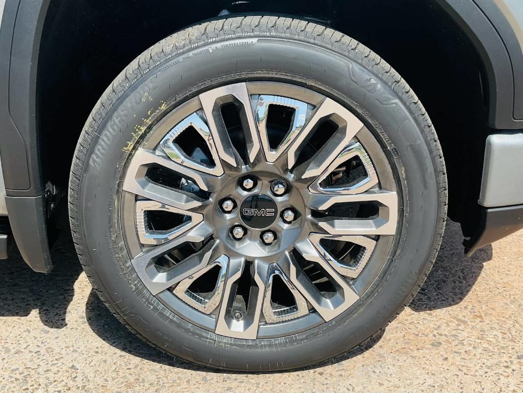 new 2025 GMC Sierra 1500 car, priced at $76,555