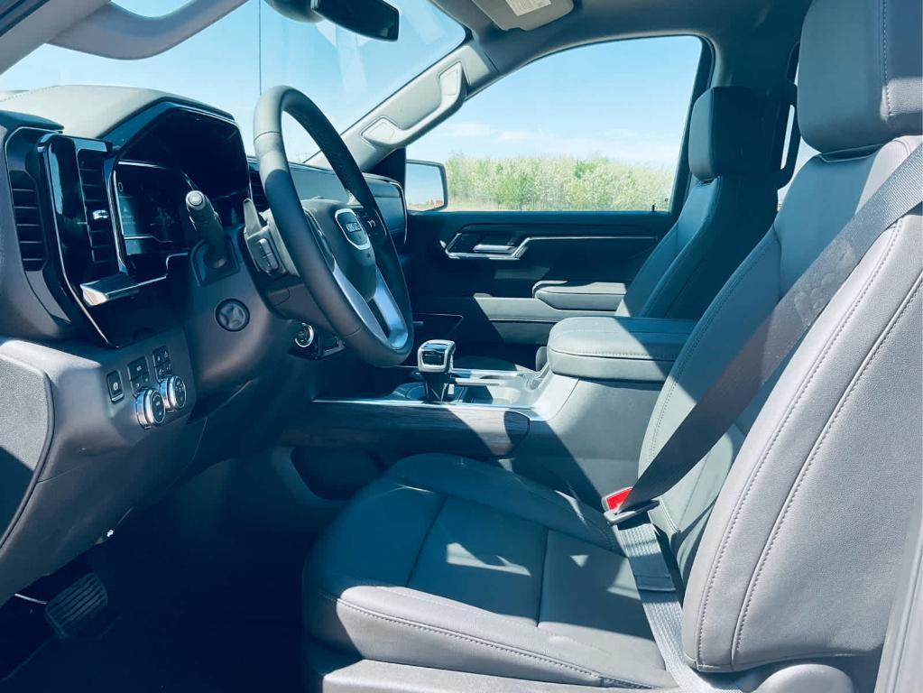 new 2025 GMC Sierra 1500 car, priced at $52,750
