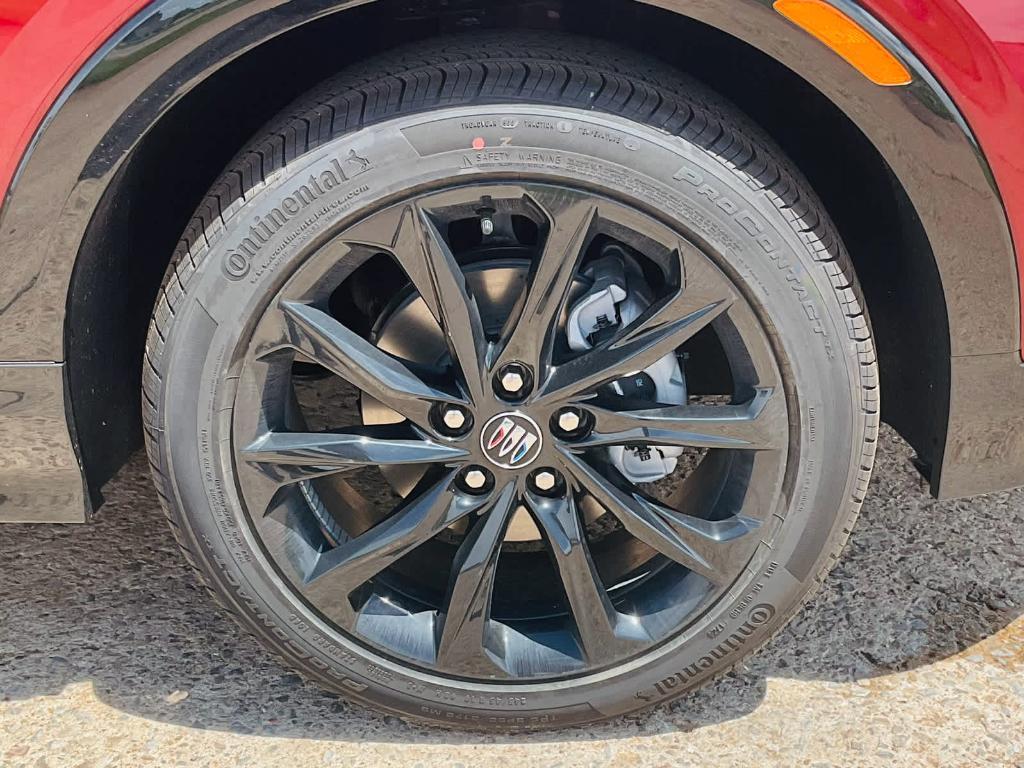 new 2025 Buick Encore GX car, priced at $30,555