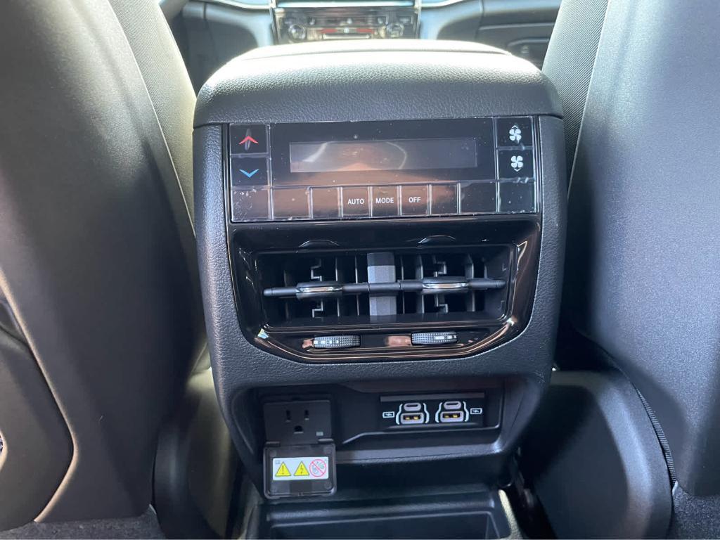 new 2025 Jeep Grand Cherokee L car, priced at $44,230