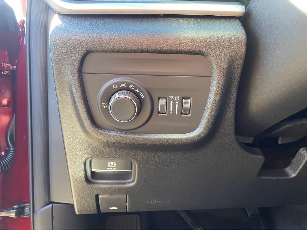 new 2025 Jeep Grand Cherokee L car, priced at $44,230