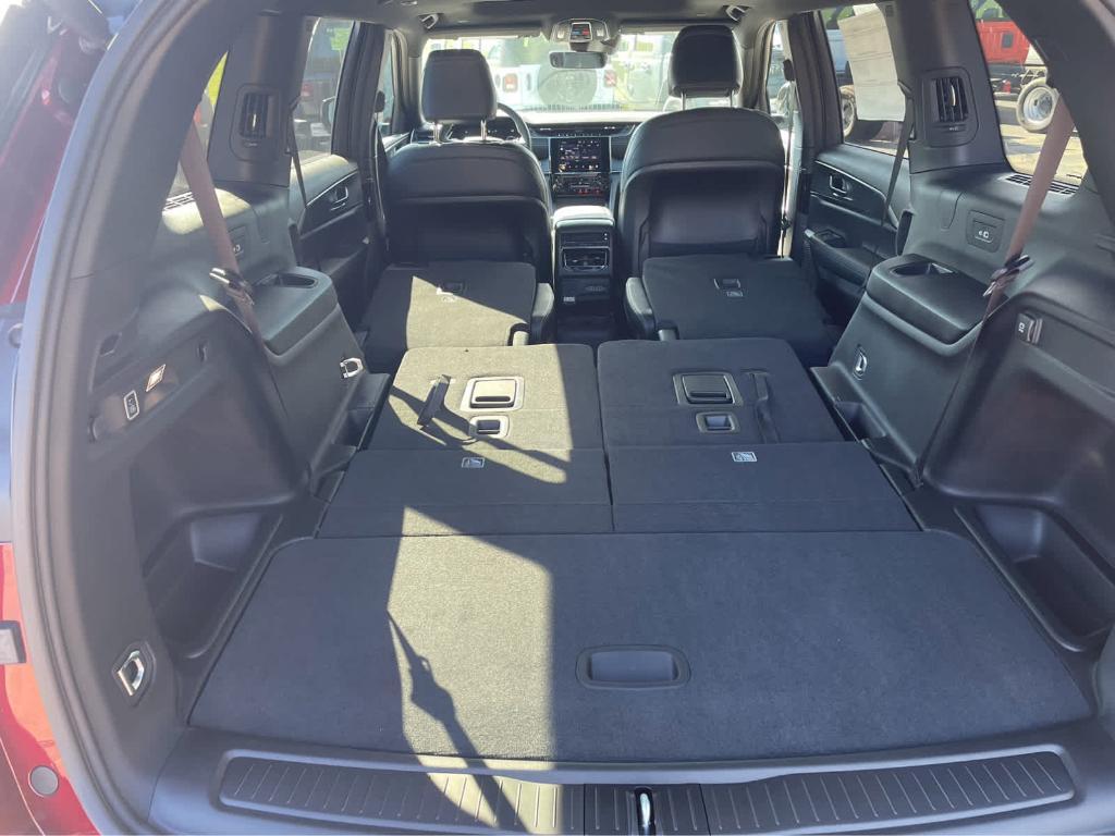 new 2025 Jeep Grand Cherokee L car, priced at $44,230
