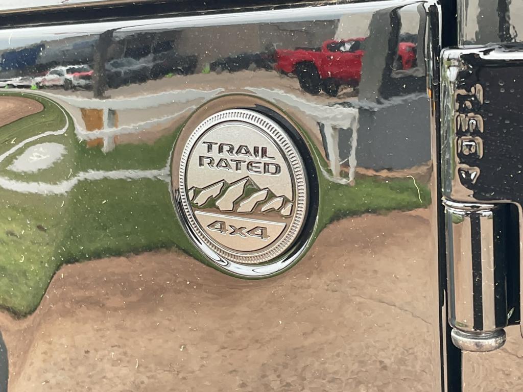 new 2025 Jeep Gladiator car, priced at $38,890