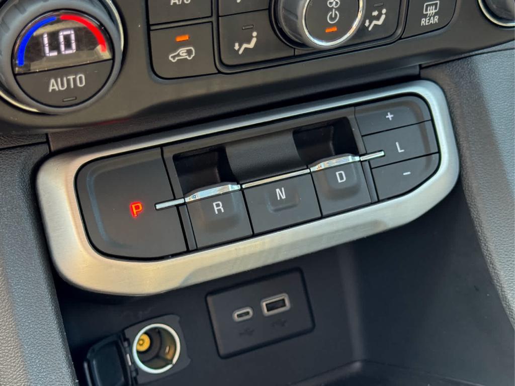 used 2023 GMC Acadia car, priced at $28,977