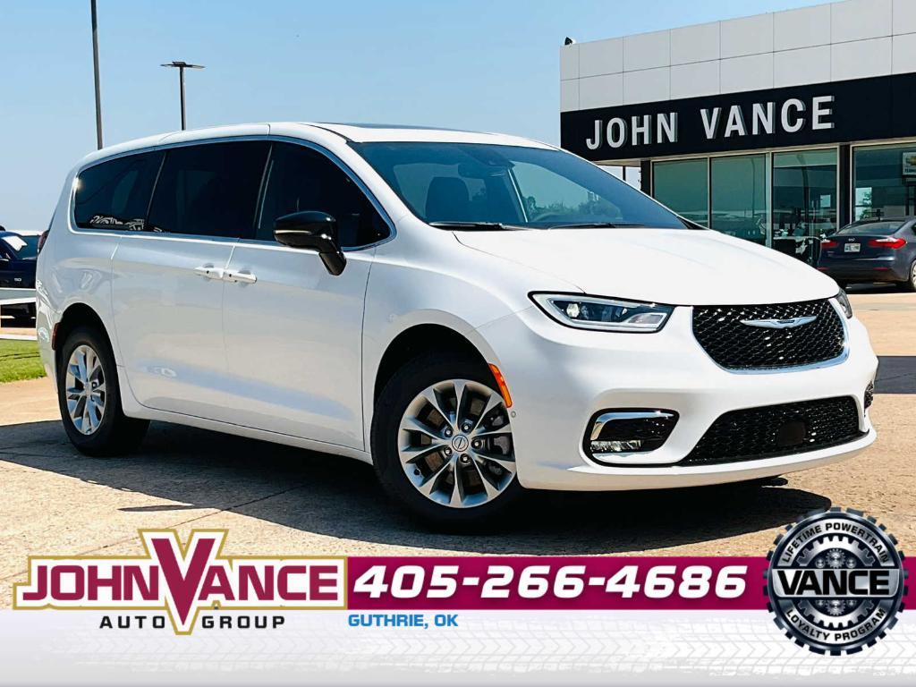 new 2025 Chrysler Pacifica car, priced at $45,365
