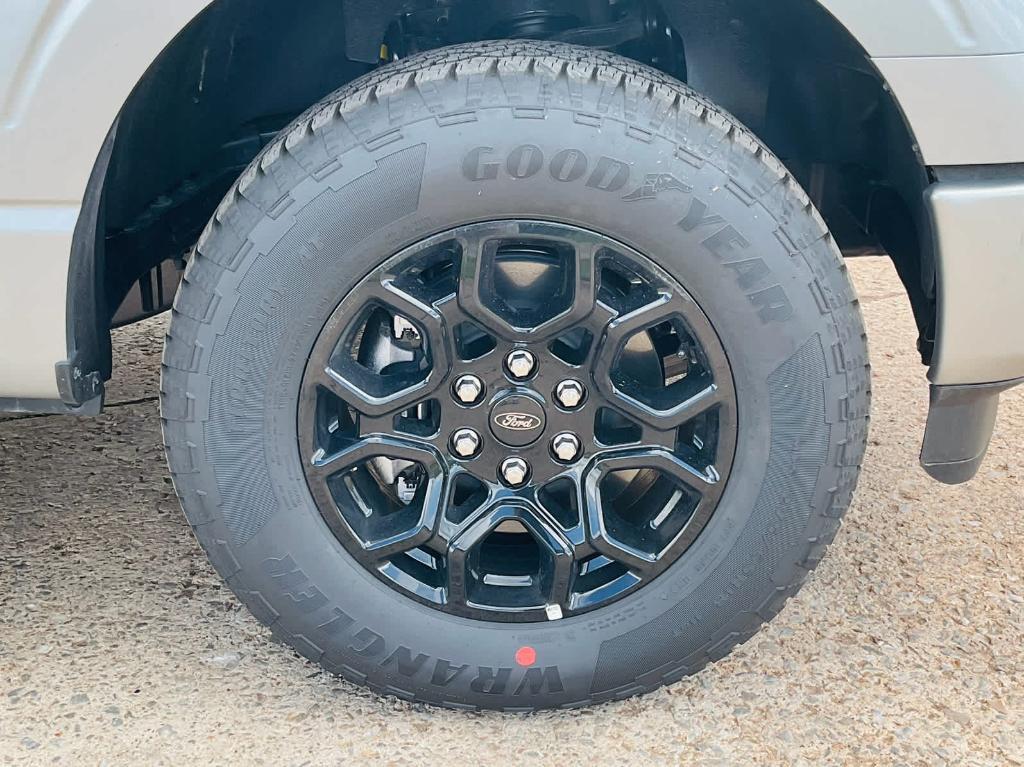 new 2025 Ford F-150 car, priced at $55,333