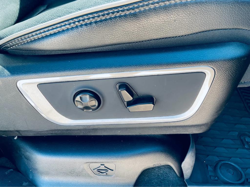 used 2020 Ram 1500 car, priced at $32,000