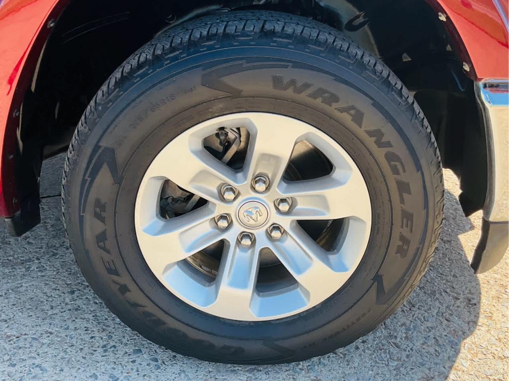 used 2020 Ram 1500 car, priced at $32,000