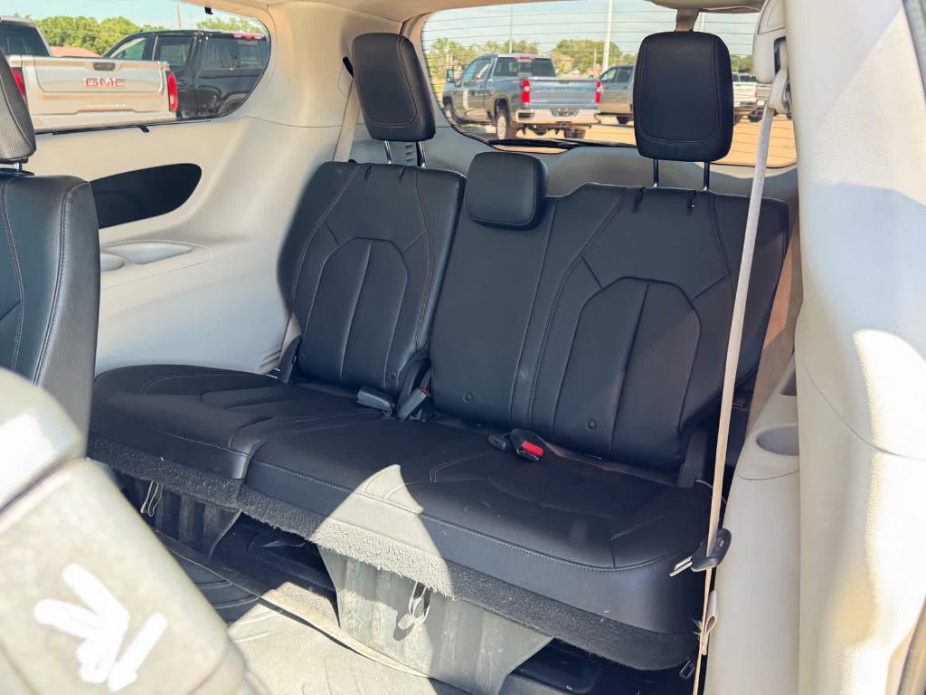 used 2017 Chrysler Pacifica car, priced at $13,500