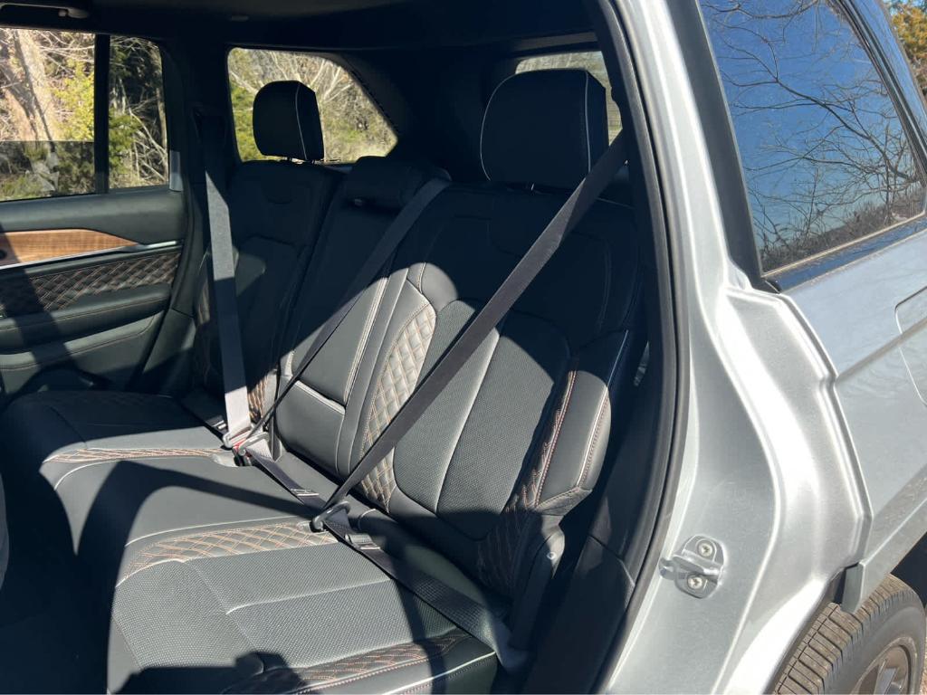 new 2025 Jeep Grand Cherokee car, priced at $60,775